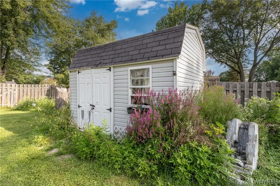 7267 Bear Ridge Rd, North Tonawanda, NY 14120 - #2