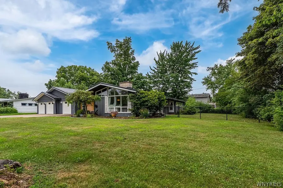 1571 Lakeview Road, Lake View, NY 14085 - #2