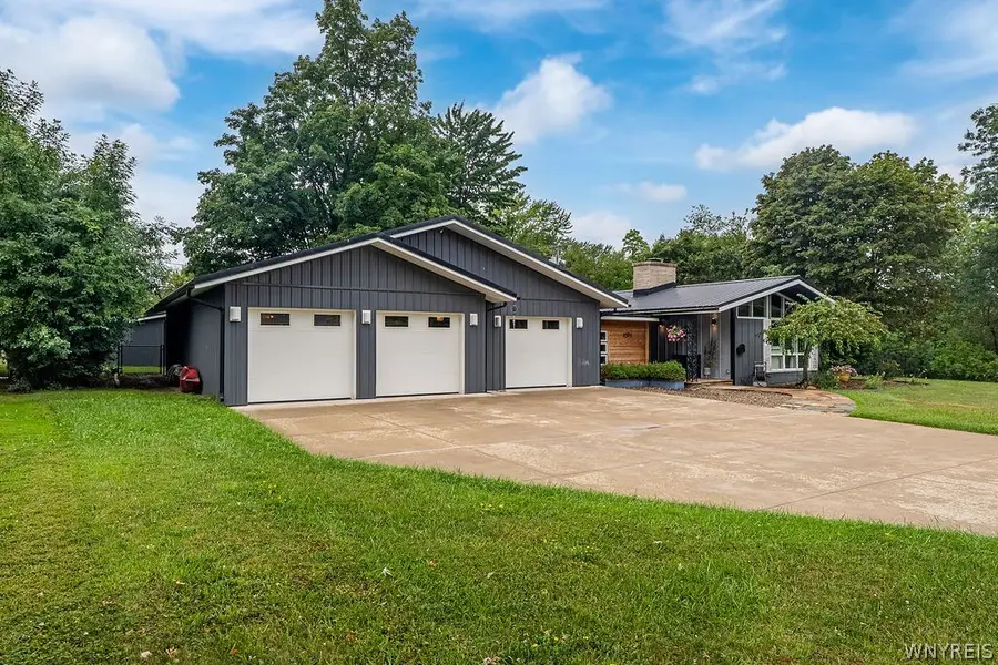 1571 Lakeview Road, Lake View, NY 14085 - #3