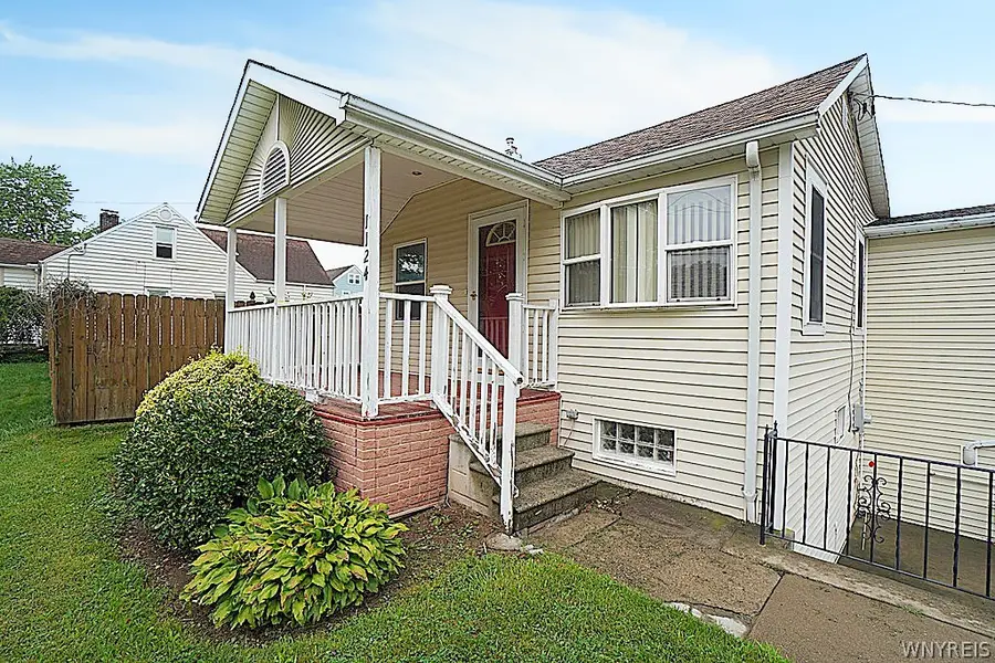 1124 Maple Avenue, Niagara Falls, NY 14305 - #2