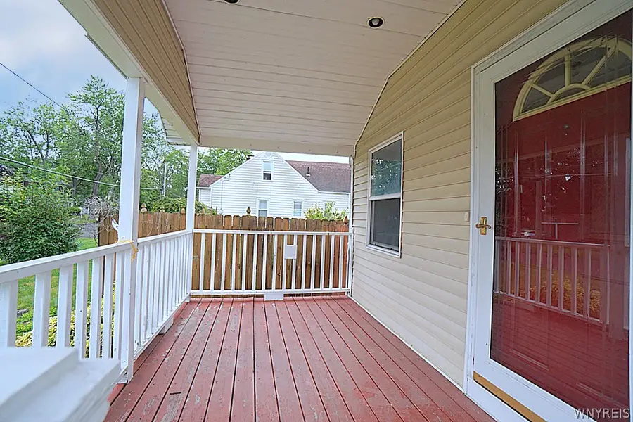 1124 Maple Avenue, Niagara Falls, NY 14305 - #3