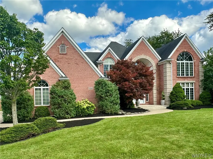 5565 Hidden Pines Court, Williamsville, NY 14221 - #2