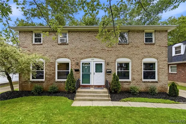 120 E Summerset Lane, Buffalo, NY 14228
