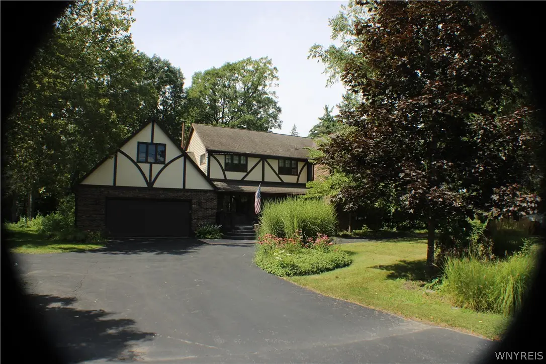 5311 Tonawanda Creek Road, North Tonawanda, NY 14120 - #1