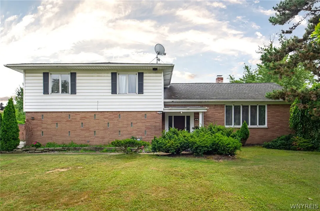 66 Four Seasons Road W, Buffalo, NY 14226 - #1