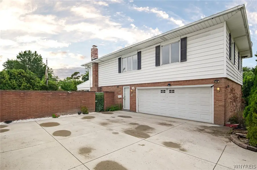 66 Four Seasons Road W, Buffalo, NY 14226 - #2