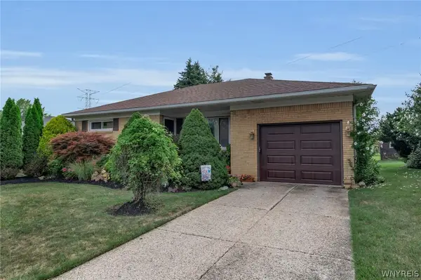 145 Cresthaven Drive, Buffalo, NY 14225
