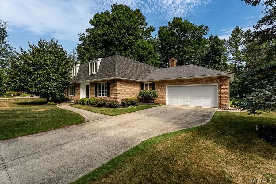 16 Chapel Woods Court, Buffalo, NY 14221 - #2