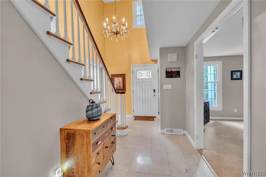 37 Pin Oak Drive, Buffalo, NY 14221 - #3