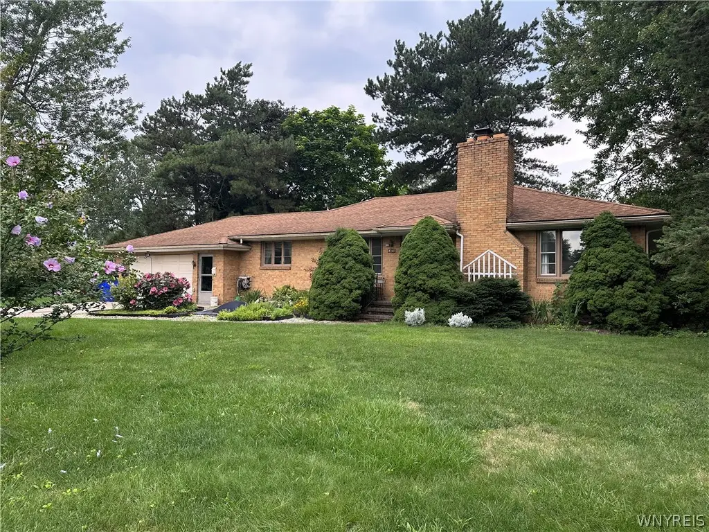 8340 Hirschwood Drive, Harris Hill, NY 14221 - #1