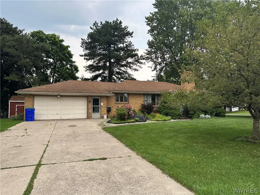 8340 Hirschwood Drive, Harris Hill, NY 14221 - #2