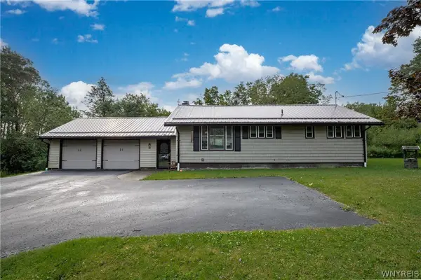 45 Mint Meadow Drive, East Aurora, NY 14052