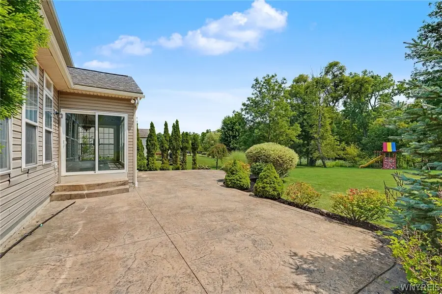 52 Graystone Lane, Orchard Park, NY 14127 - #2