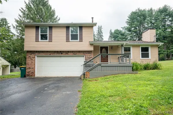 6751 Hillcroft Drive, Boston, NY 14025