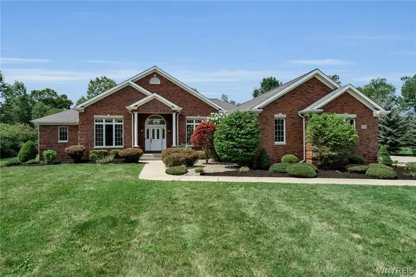8600 Northfield Road, Clarence Center, NY 14032