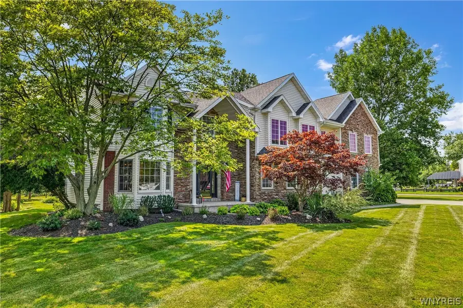 243 South Lane, Grand Island, NY 14072 - #2