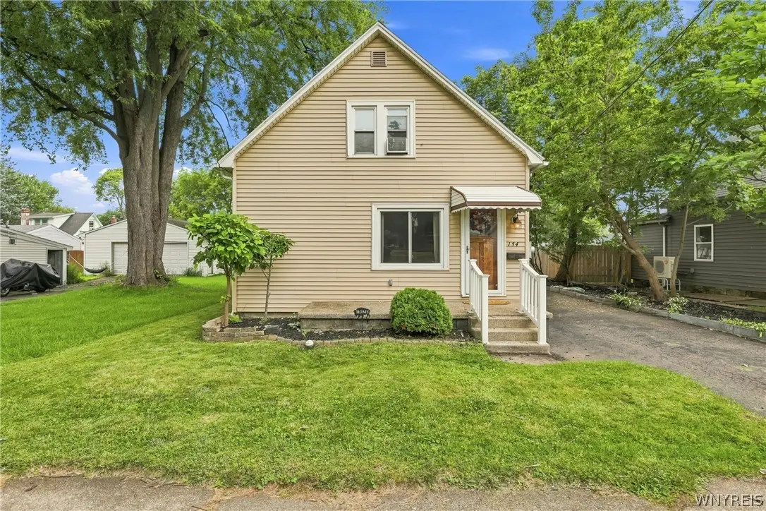 154 17th Avenue, North Tonawanda, NY 14120 - #1