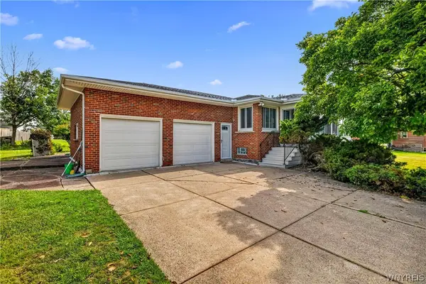 1608 Orchard Park Road, Buffalo, NY 14224