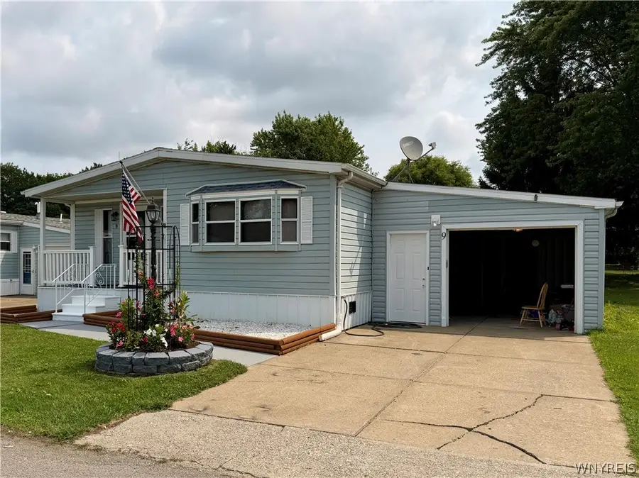 9 Brookridge Drive, Hamburg, NY 14075 - #2