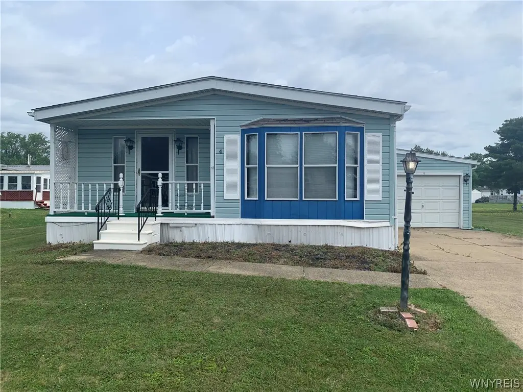 4 N Whispering Lane, Hamburg, NY 14075 - #1