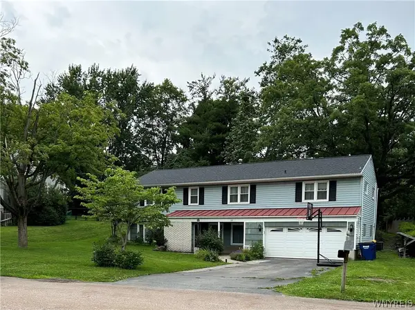 102 Trent Lane, Camillus, NY 13031