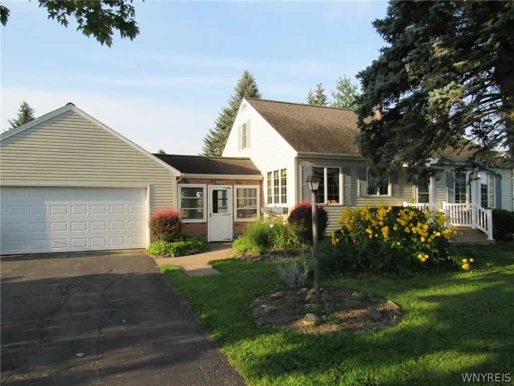 3996 Upper Mountain Road, Sanborn, NY 14132 - #1