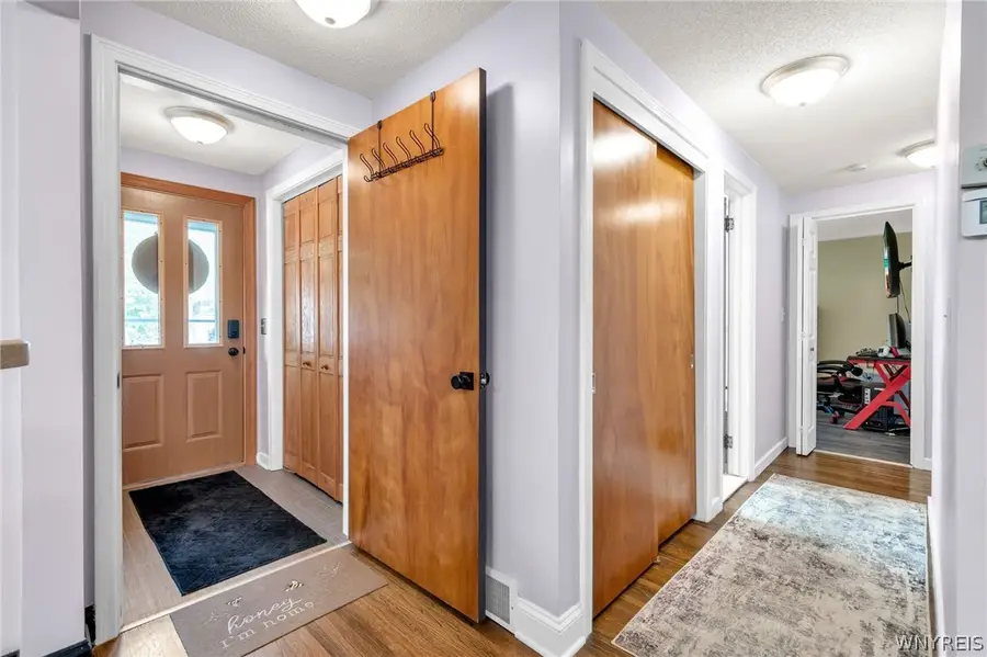 208 Royal Parkway W, Williamsville, NY 14221 - #3