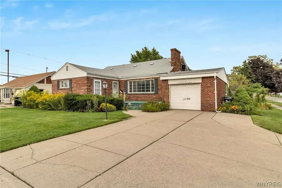 418 Woodland Drive, Tonawanda, NY 14223 - #2