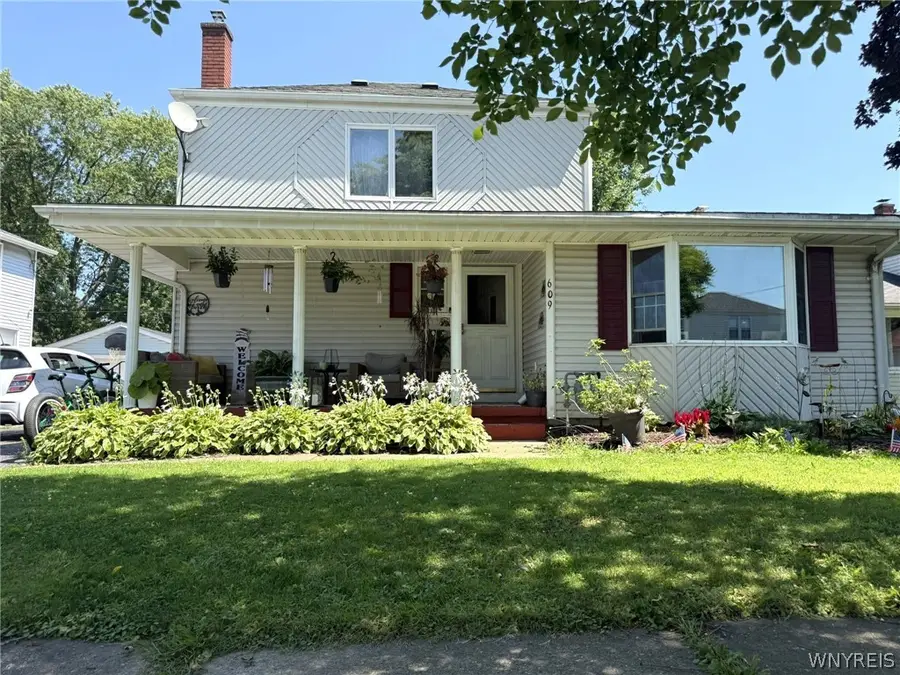 609 76th Street, Niagara Falls, NY 14304 - #2