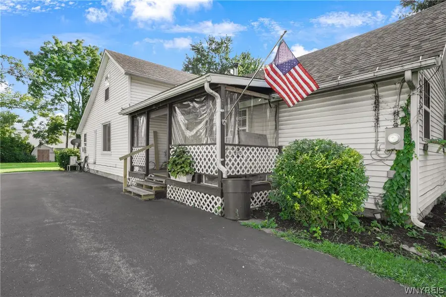 6248 Corwin Road, Lockport, NY 14094 - #2