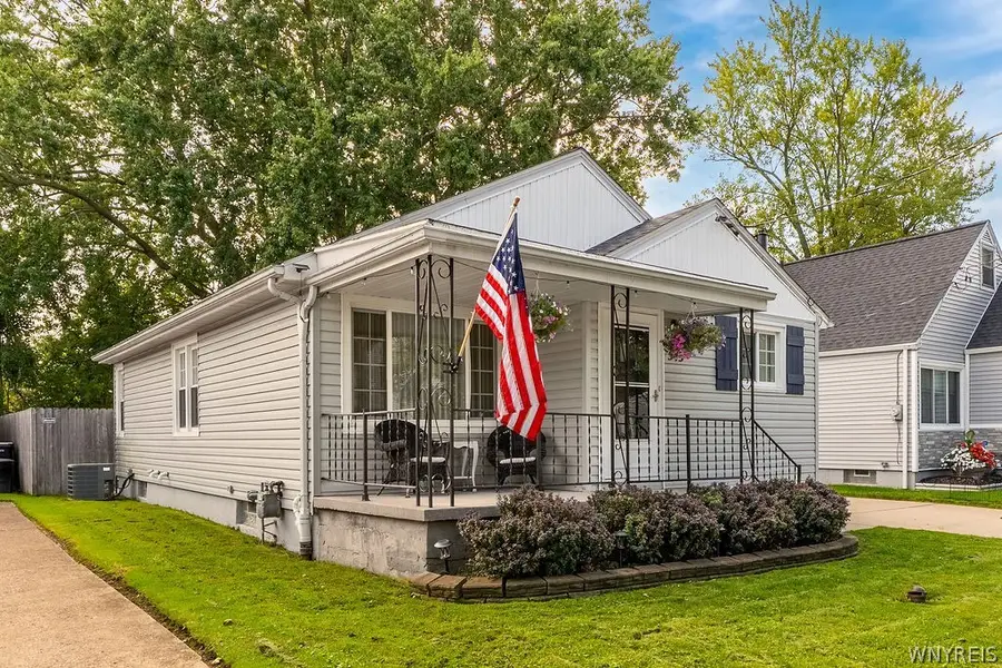 543 78th Street, Niagara Falls, NY 14304 - #3