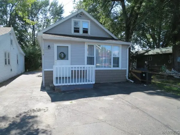 5716 Lakeview, Lake View, NY 14085