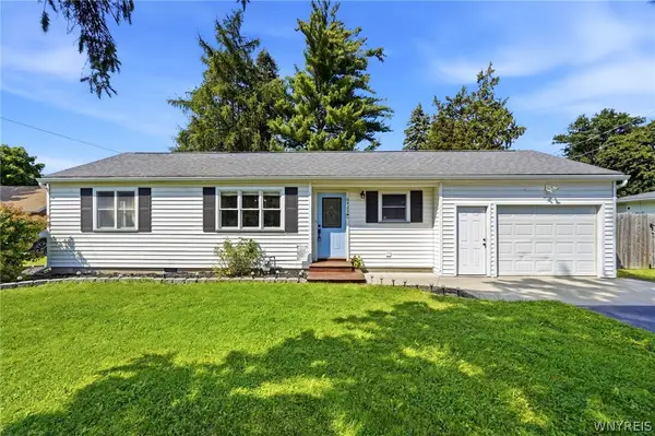 6425 Main Road, Stafford, NY 14143