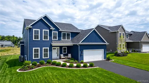 147 Sandywood Circle, Lancaster, NY 14072