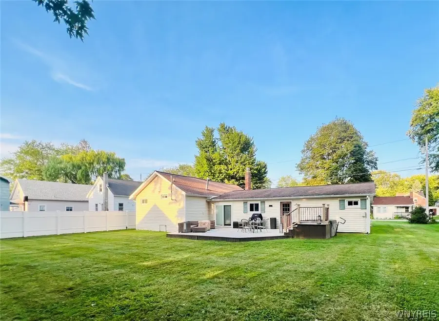 6896 Wellington Drive, Derby, NY 14047 - #3