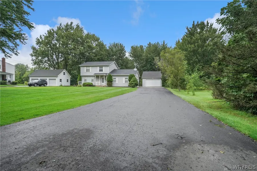 7143 Akron Road, Lockport, NY 14094 - #2