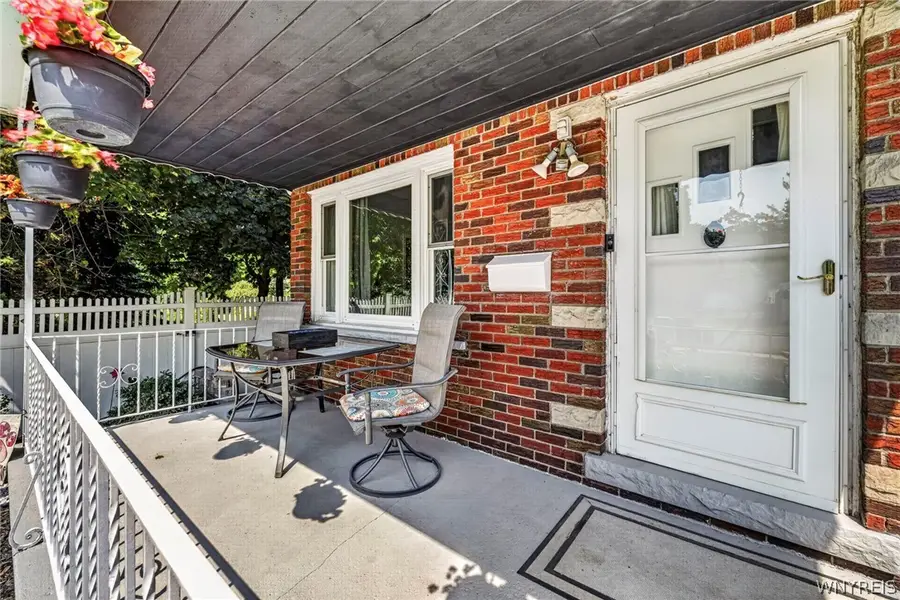 927 88th Street, Niagara Falls, NY 14304 - #3