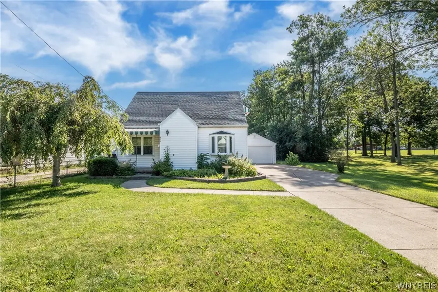 409 Ivyhurst Rd N, Amherst, NY 14226 - #3