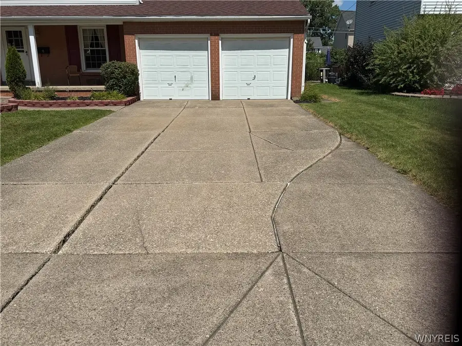 64 Robin Hill Dr Drive, Williamsville, NY 14221 - #3
