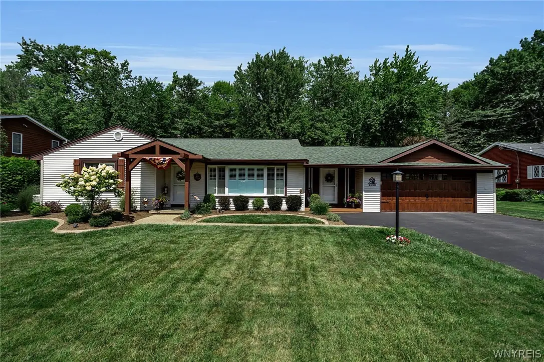 4000 N Hampton Brook Drive, Hamburg, NY 14075 - #1