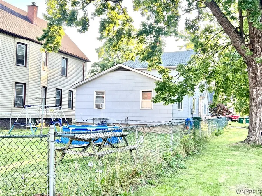 1511 Cleveland Avenue, Niagara Falls, NY 14305 - #3