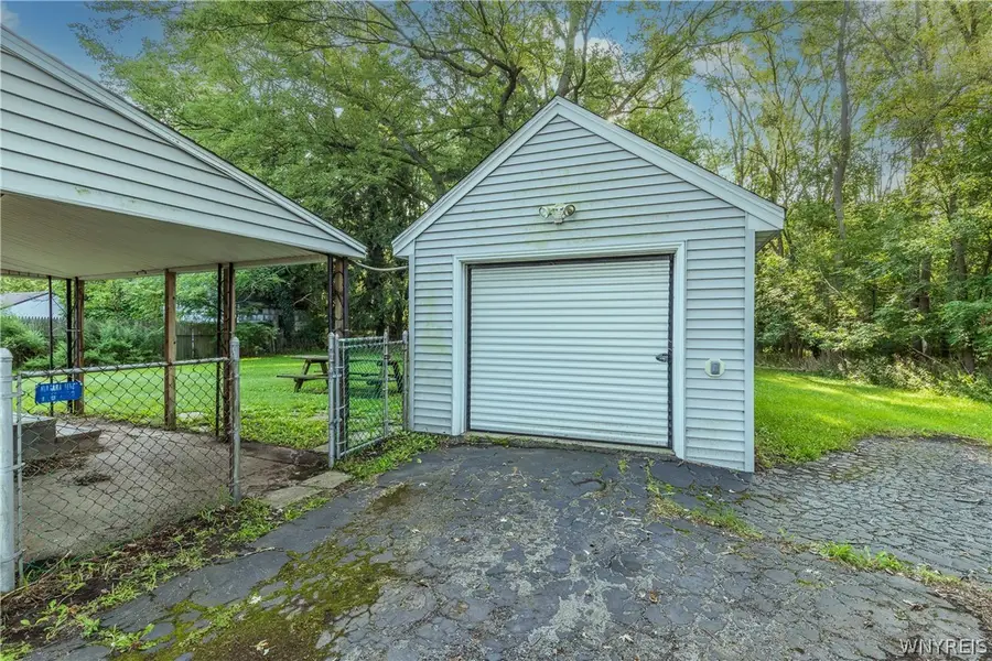 4113 Lake Avenue, Lockport, NY 14094 - #3