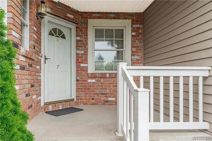 6861 Nickis Lane, Niagara Falls, NY 14304 - #3