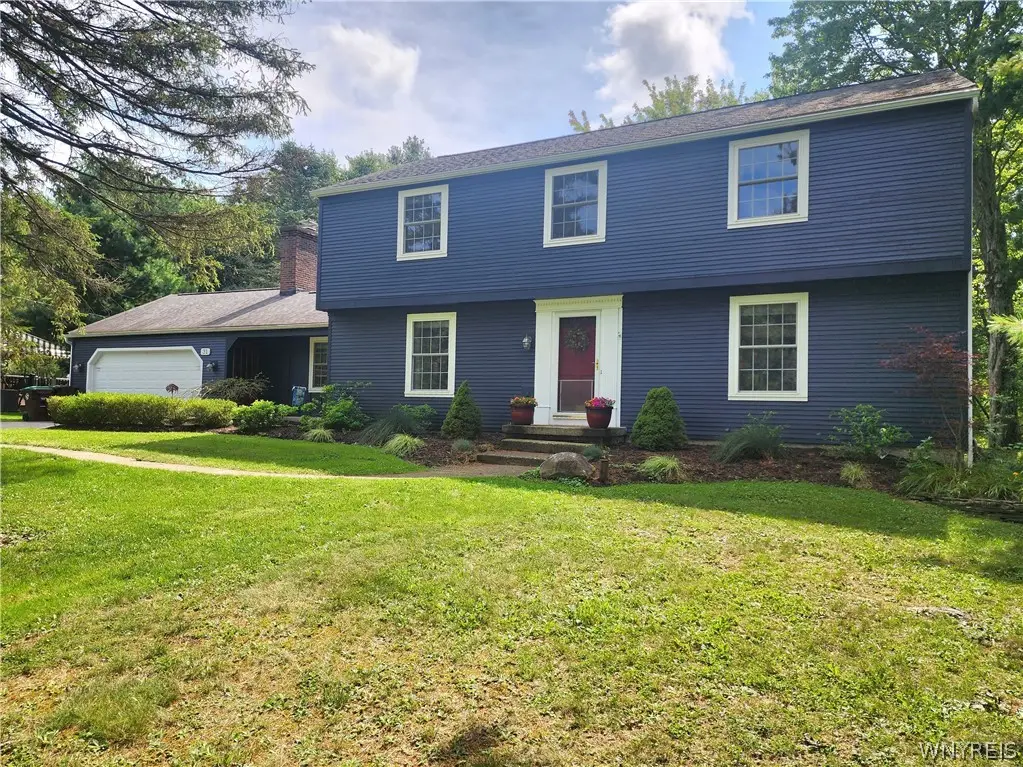 31 Tanglewood Drive W, Orchard Park, NY 14127 - #1