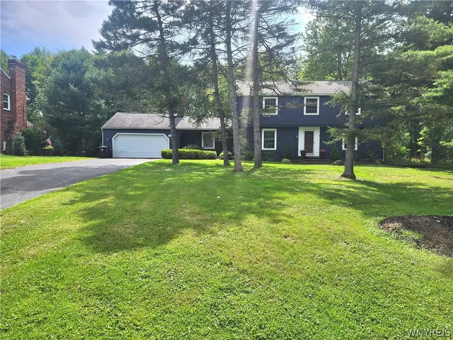 31 Tanglewood Drive W, Orchard Park, NY 14127 - #2