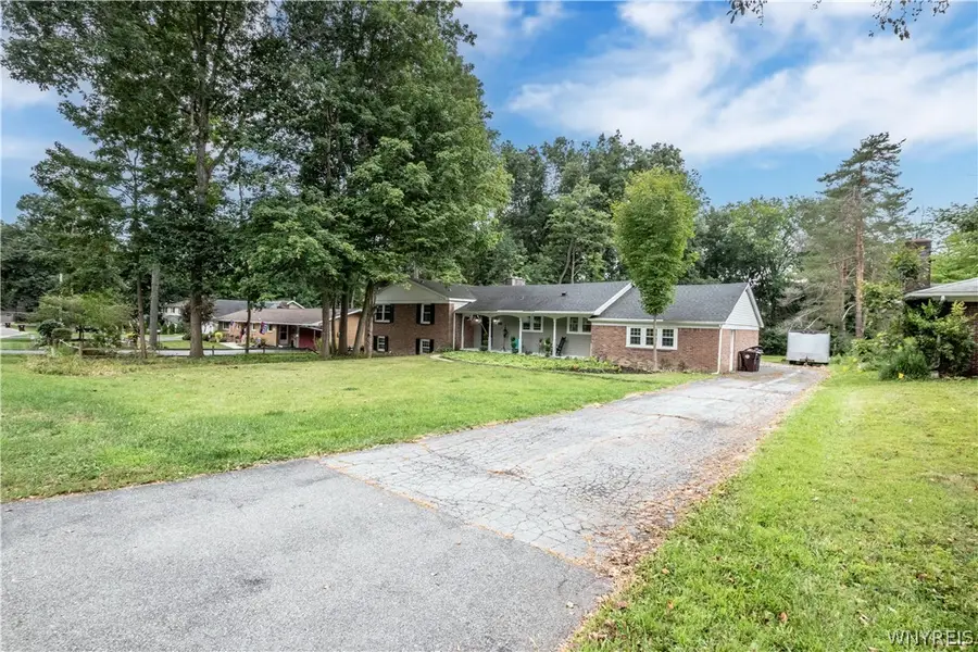 20 Nieman Drive, Orchard Park, NY 14127 - #2