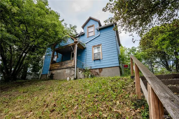 1218 College Avenue, Niagara Falls, NY 14305