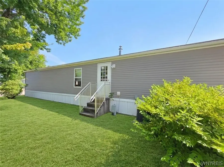 611 C Street, Niagara Falls, NY 14304 - #3
