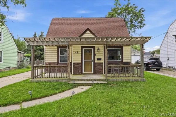42 Lindbergh Court, Buffalo, NY 14225