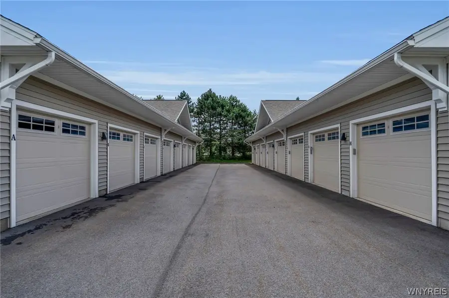 293 Northill Drive E #E, Buffalo, NY 14221 - #3